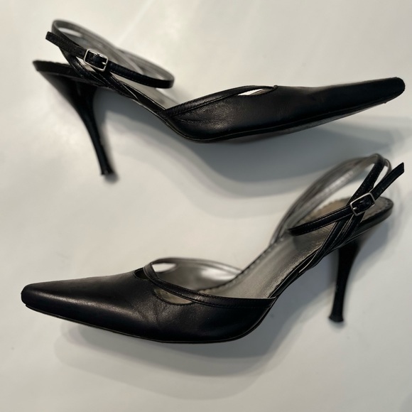 BCBG pointy heels, Gasper size 9.5, fits like 8.5 - Picture 2 of 5